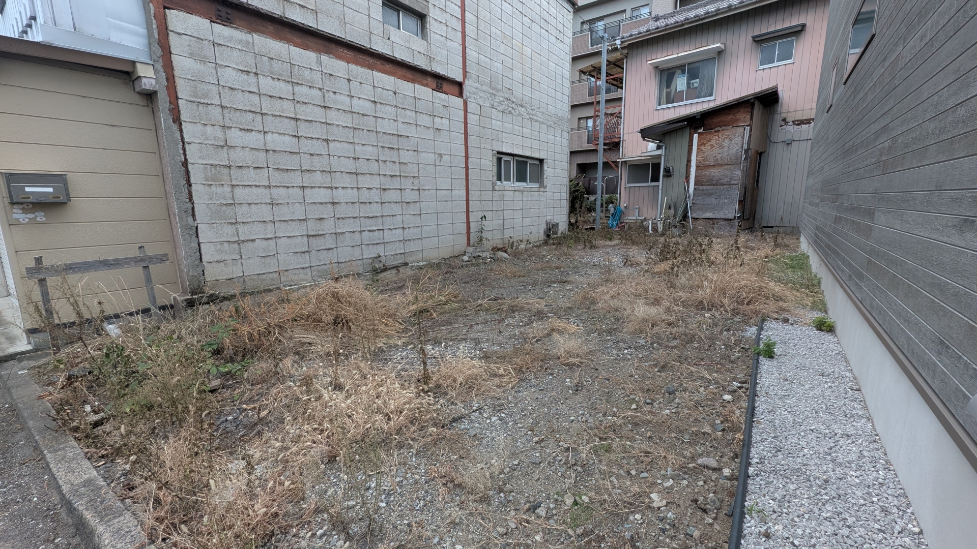 アパートの画像